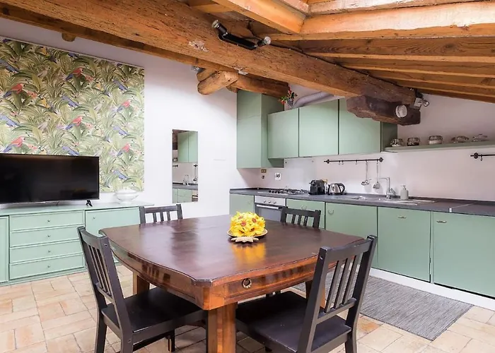 Piazza Maggiore Jungle Bijoux Bolonya